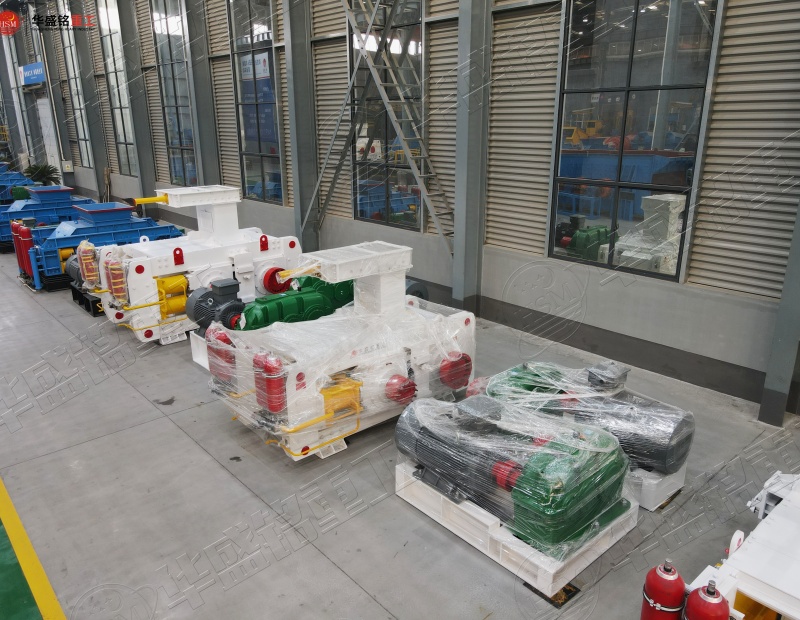 钛铁矿高压辊磨机